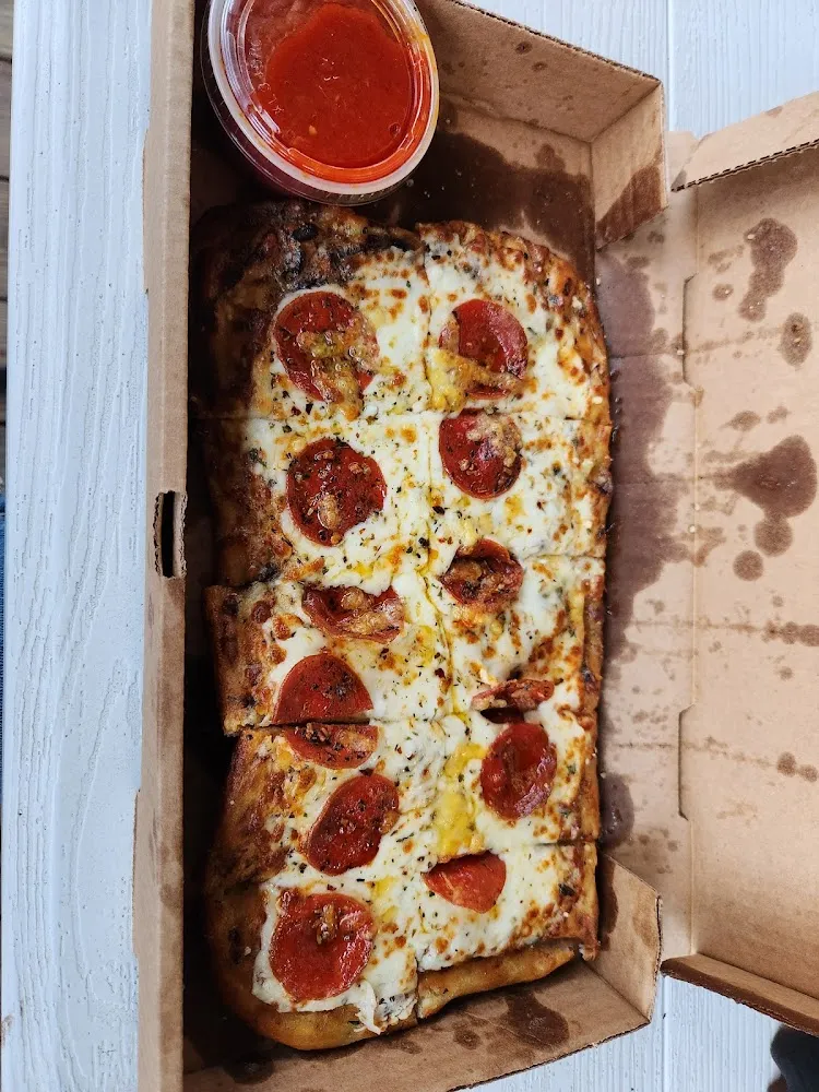 Cheesy Flatbread with Pepperoni